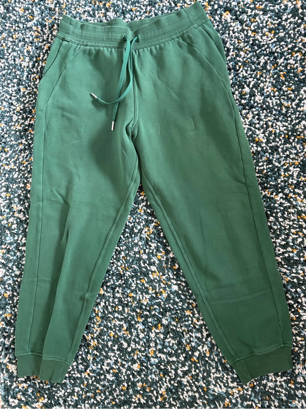 Lululemon Scuba Joggers size 10 evergreen green